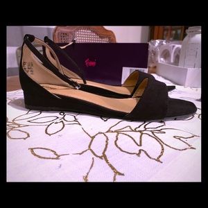 NWT Super Cute Sandals